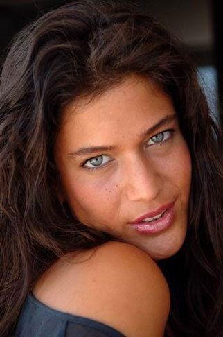 berrak tüzünataç turkish actress