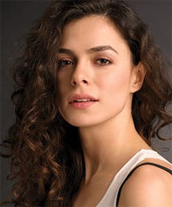 Ozge Ozpirincci - 1 Ozge Ozpirincci - Actress