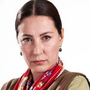 Vahide Gordum as Zehra in I Named Her Feriha Turkish Drama