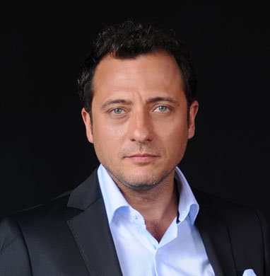 yiğit özşener turkish actor