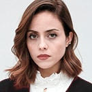Deniz Barut as Pinar