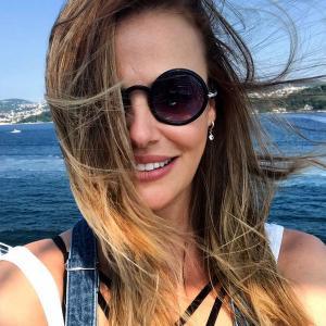 Seda Guven - Windy Selfy