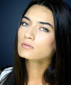 Hande Subasi - Actress