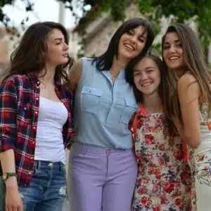 Sunshine Girls (Gunesin Kizlari) cast