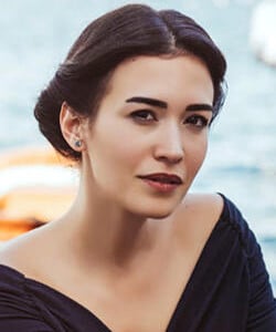 Ecem Ozkaya - Actress