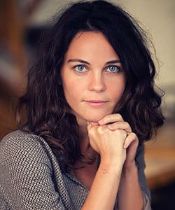 Tulin Ozen - Actress