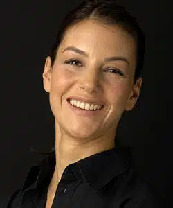Defne Kayalar - Actress