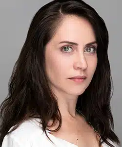 Selen Ozturk - Actress