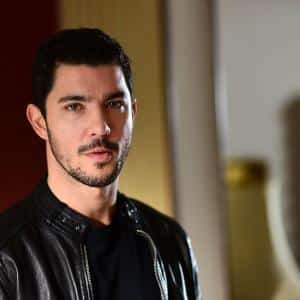 Kaan Yildirim in The Circle (Halka) Tv Series