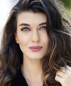 Aslihan Guner - Actress