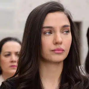 Ceren Yilmaz as Zumrut