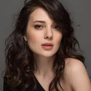 Tugba Tutug - Actress