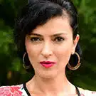 Nimet Iyigun as Emine Yilmaz