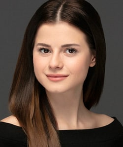 Elif Ceren Balikci - Actress