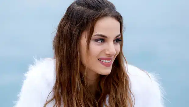 Leyla Tanlar - Actress
